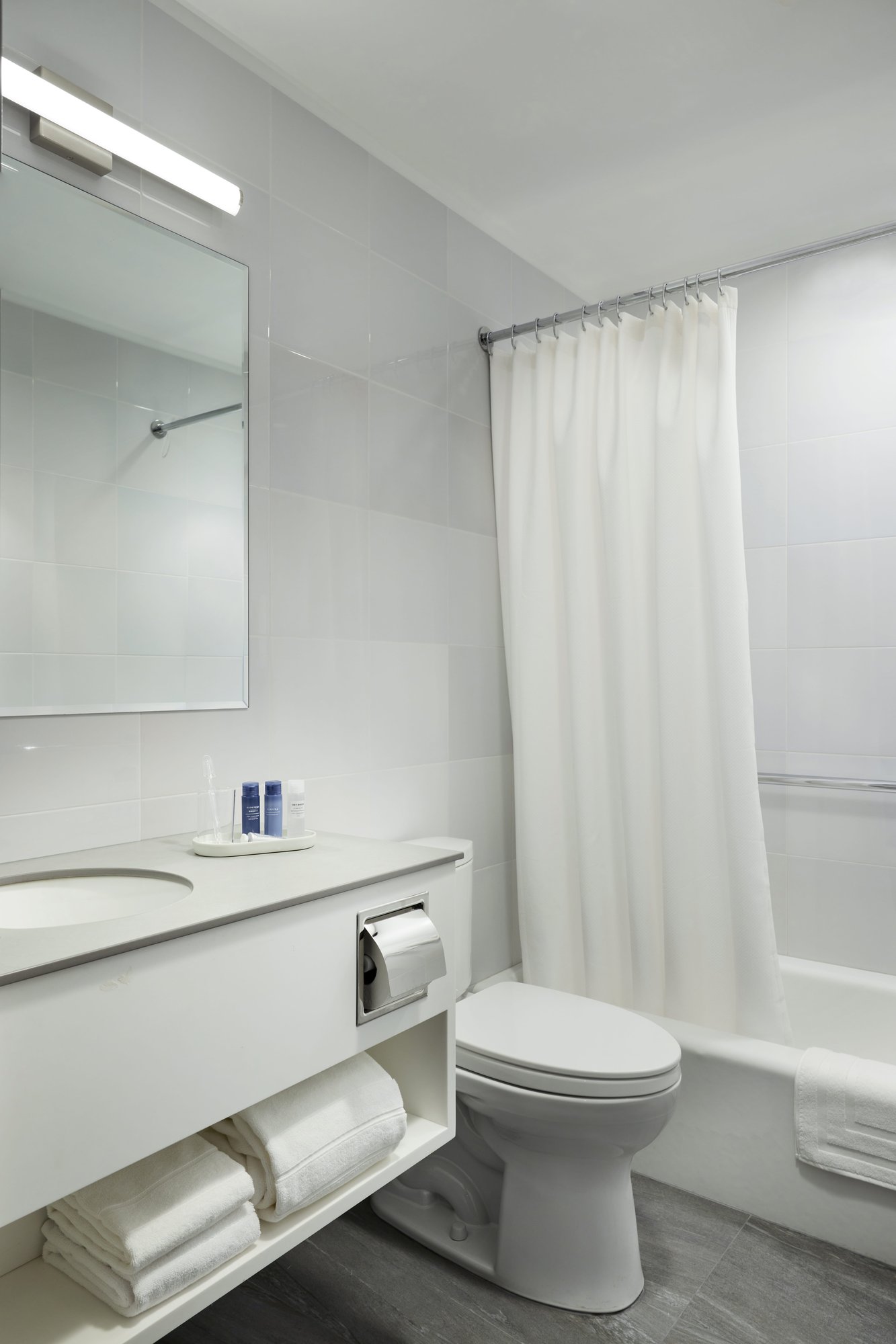 Standard King Bathroom