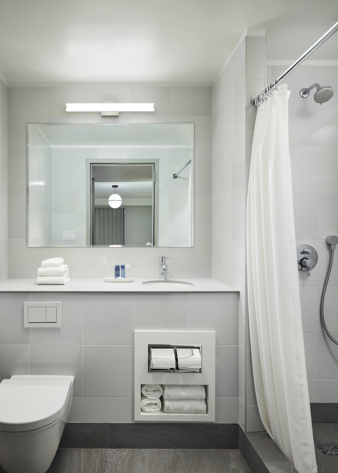 Superior Queen Bathroom